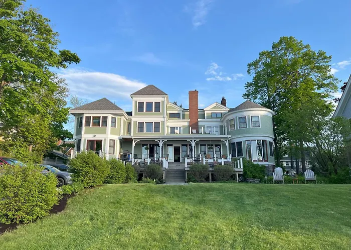Saltair Inn Waterfront B&B
