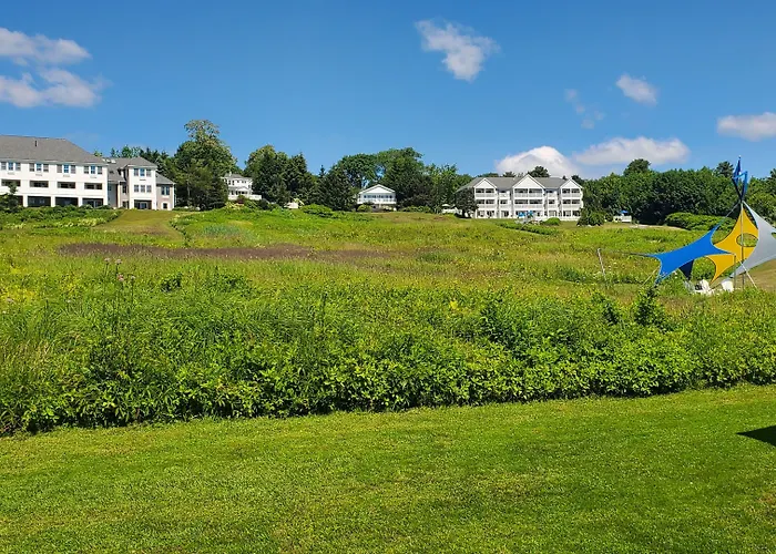 Strawberry Hill Seaside Inn